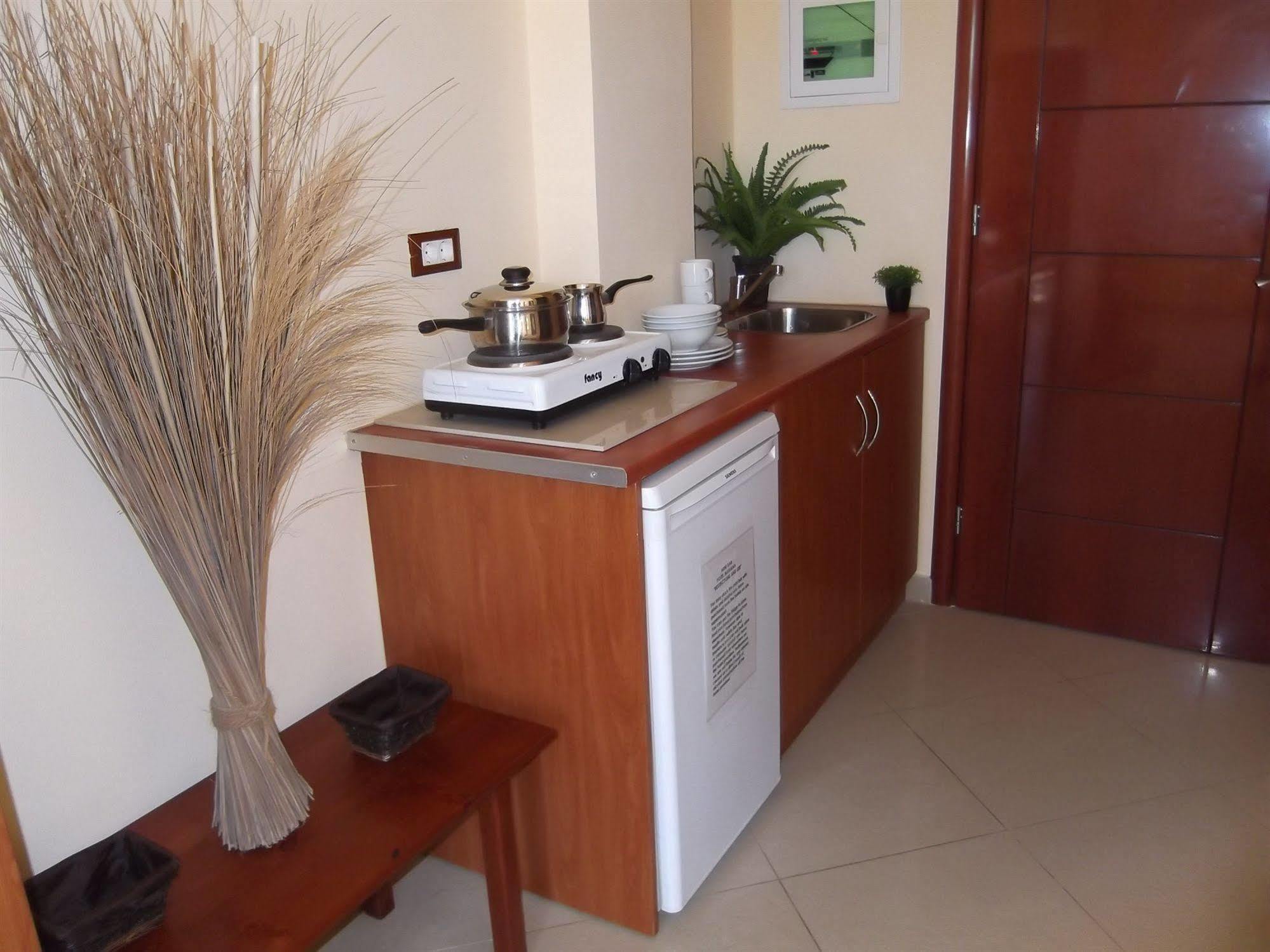 Mariana Hotel